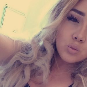 Meet your Posher, Ana